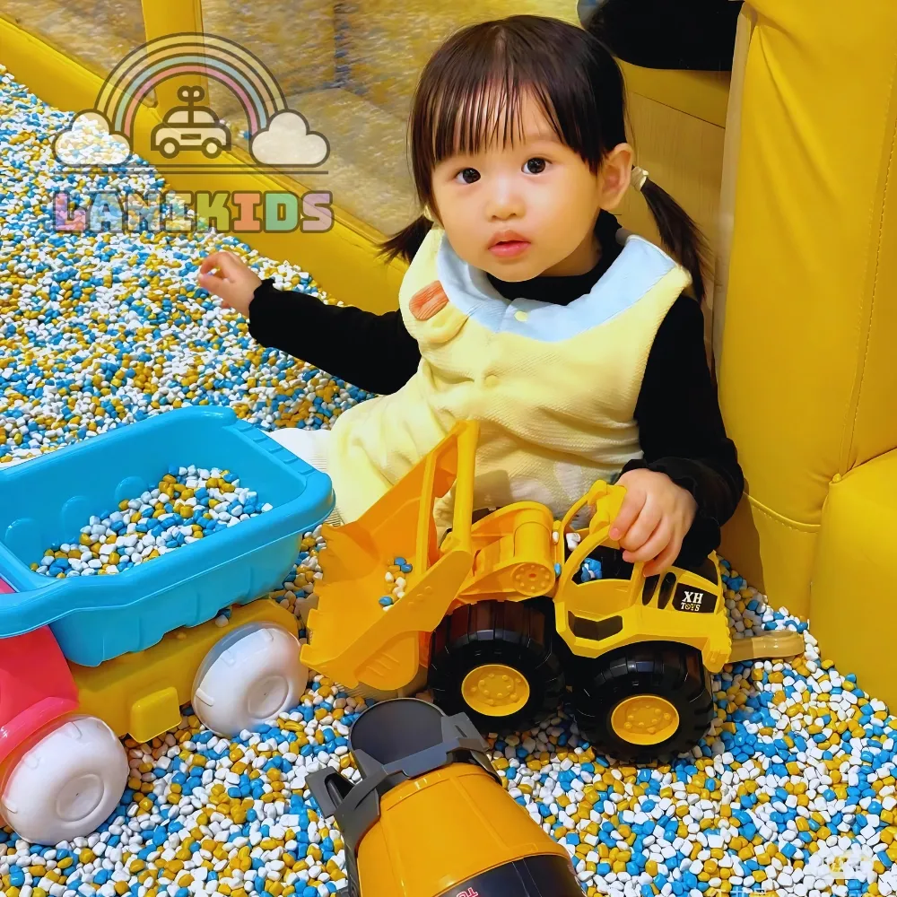 Đồ Chơi Xúc Cát – Giúp Trẻ Phát Triển Toàn Diện và Giảm Nguy Cơ Tự Kỷ Đồ Chơi Xúc Cát – Giúp Trẻ Phát Triển Toàn Diện và Giảm Nguy Cơ Tự Kỷ