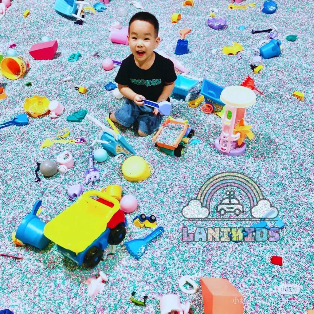 Đồ Chơi Xúc Cát – Giúp Trẻ Phát Triển Toàn Diện và Giảm Nguy Cơ Tự Kỷ Đồ Chơi Xúc Cát – Giúp Trẻ Phát Triển Toàn Diện và Giảm Nguy Cơ Tự Kỷ